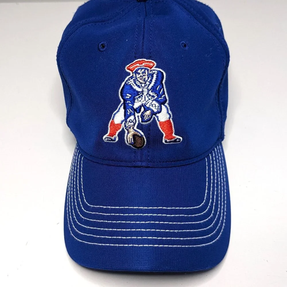 New England Patriots Throwback Logo Stretch Fitted Hat - Size S/M - Picture 1 of 6